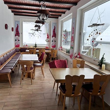Haus Astenblick In Winterberg Fuer Bis Zu 35 Personen Fuer Wanderveranstaltungen Und Familienfeiern Esterno foto