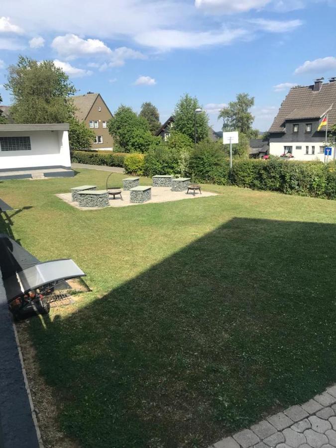 Haus Astenblick In Winterberg Fuer Bis Zu 35 Personen Fuer Wanderveranstaltungen Und Familienfeiern Esterno foto
