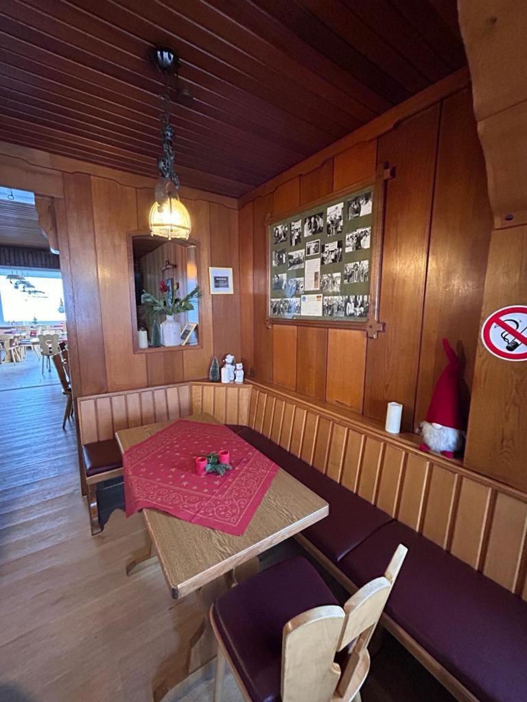 Haus Astenblick In Winterberg Fuer Bis Zu 35 Personen Fuer Wanderveranstaltungen Und Familienfeiern Esterno foto